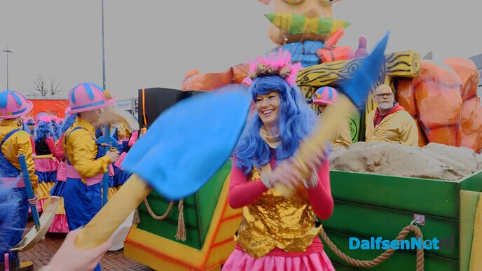 Druk bezochte carnavalsoptocht Lemelerveld - Foto: Ingezonden foto
