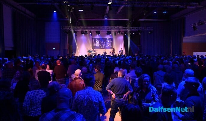 Fleetwood Mac cover band verovert harten van Dalfser publiek - Foto: Johan Bokma