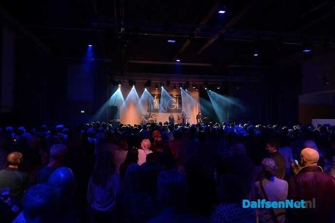 Fleetwood Mac cover band verovert harten van Dalfser publiek - Foto: Johan Bokma