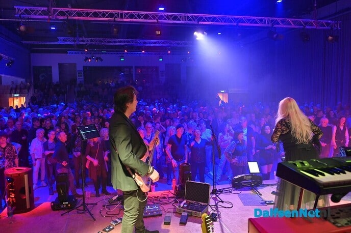 Fleetwood Mac cover band verovert harten van Dalfser publiek - Foto: Johan Bokma
