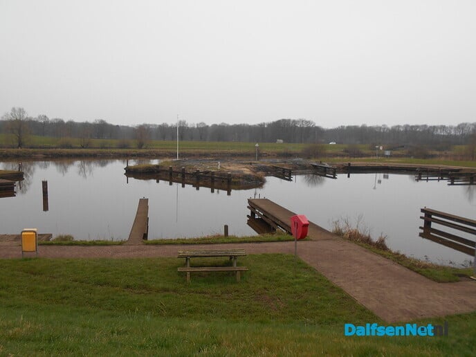 De haven en de vaargeul uitbaggeren