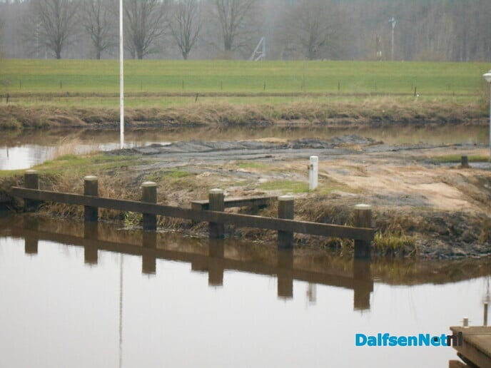 De haven en de vaargeul uitbaggeren