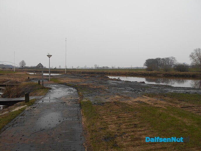De haven en de vaargeul uitbaggeren