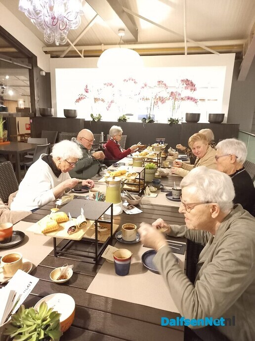 High tea voor Zonnebloemers - Foto: Ingezonden foto