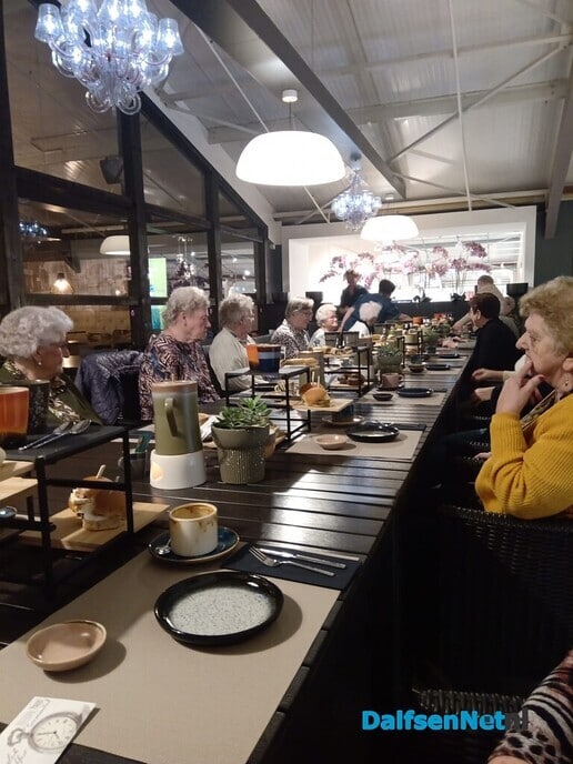 High tea voor Zonnebloemers - Foto: Ingezonden foto