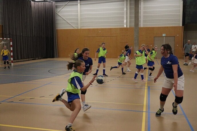 Spannende finales bij Schoolhandbaltoernooi! - Foto: Ingezonden foto