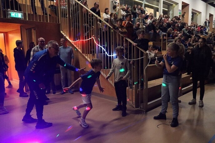 Spannende finales bij Schoolhandbaltoernooi! - Foto: Ingezonden foto