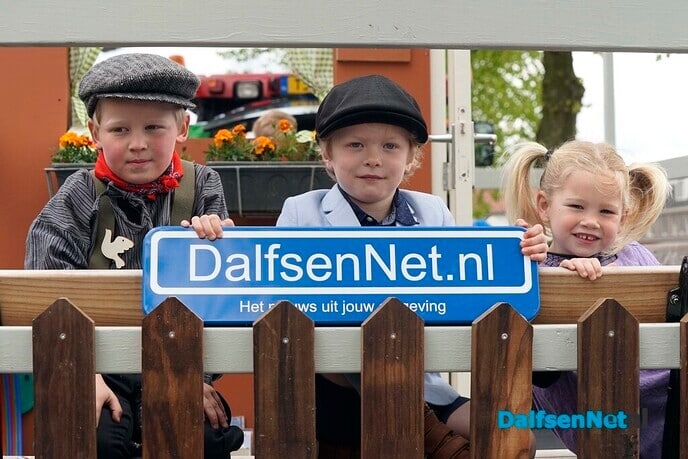 Foto’s met bordje Dalfsennet (deel 1) - Foto: Paul Scholten