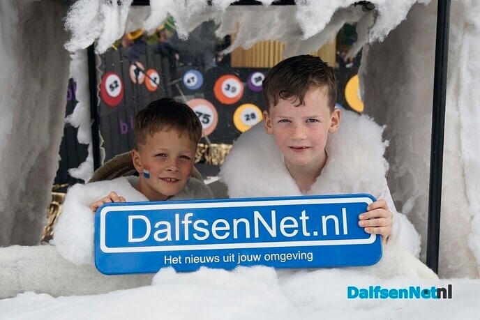 Foto’s met bordje Dalfsennet (deel 1) - Foto: Paul Scholten