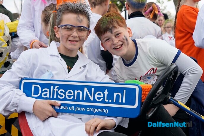 Foto’s met bordje Dalfsennet (deel 1) - Foto: Paul Scholten
