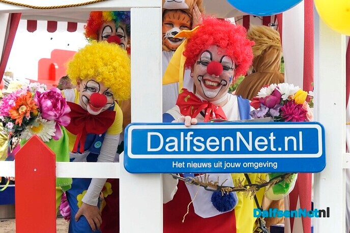 Foto’s met bordje Dalfsennet (deel 1) - Foto: Paul Scholten