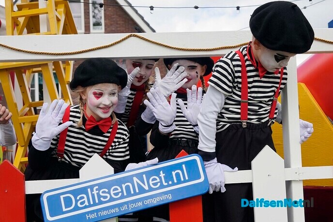 Foto’s met bordje Dalfsennet (deel 2) - Foto: Paul Scholten