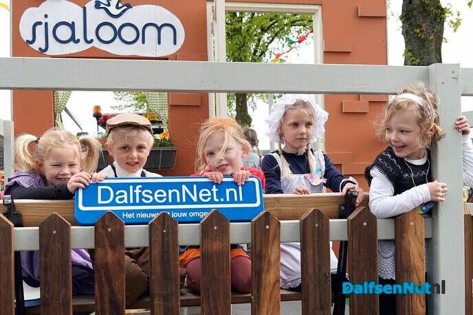 Foto’s met bordje Dalfsennet (deel 2) - Foto: Paul Scholten