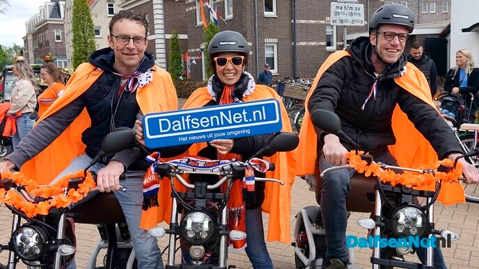Foto’s met bordje Dalfsennet (deel 2) - Foto: Paul Scholten