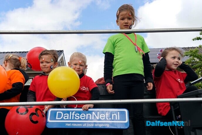 Foto’s met bordje Dalfsennet (deel 2) - Foto: Paul Scholten