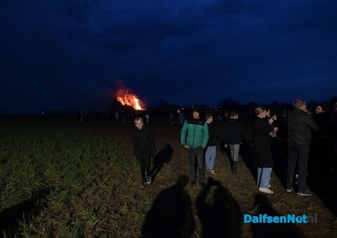 Paasvuur in Hoonhorst & Paasvuur Ankum - Foto: Johan Bokma