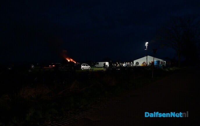 Paasvuur in Hoonhorst & Paasvuur Ankum - Foto: Johan Bokma