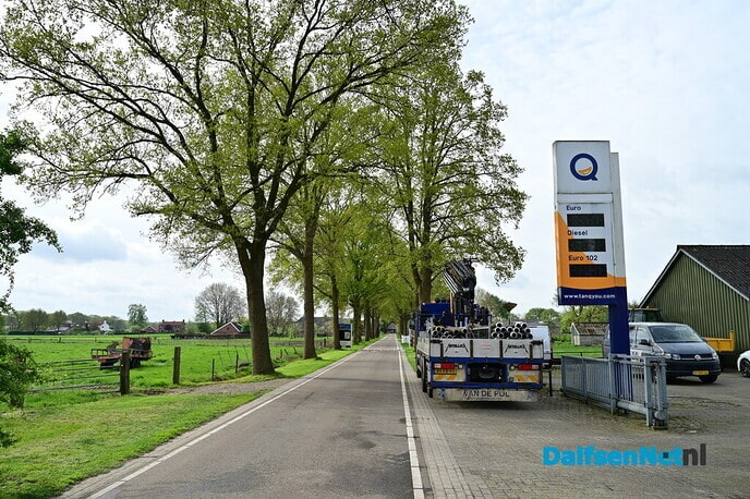 Tankstation ontmanteld bij Autobedrijf Lindeboom - Foto: Johan Bokma