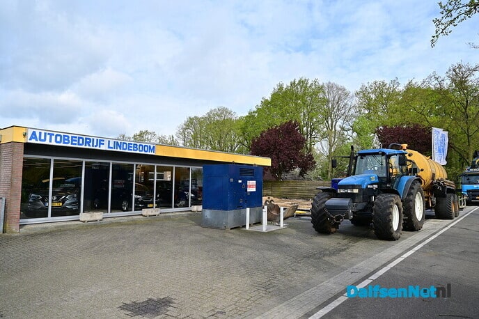 Tankstation ontmanteld bij Autobedrijf Lindeboom - Foto: Johan Bokma