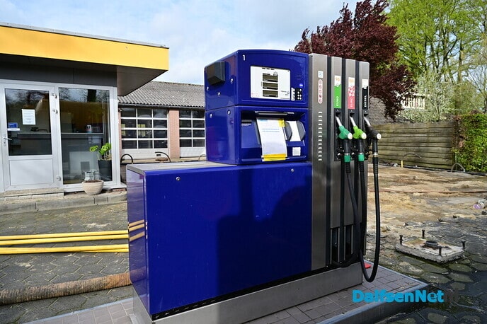 Tankstation ontmanteld bij Autobedrijf Lindeboom - Foto: Johan Bokma