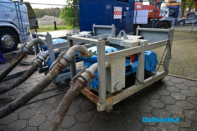 Tankstation ontmanteld bij Autobedrijf Lindeboom - Foto: Johan Bokma