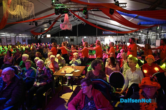 Bakkerij van der Most oranje middag - Foto: Johan Bokma