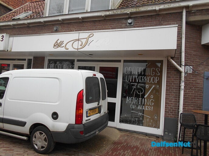 Bij Saar aan het Kerkplein ruimt op