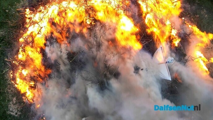 Verrassing Paasvuur Lemelerveld - Foto: Ingezonden foto
