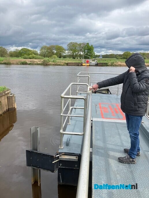 Pontje Dalfsen nu wel in de vaart! - Foto: Paul Scholten