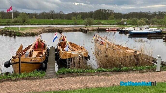 Drie Vechtzompen in Dalfser haven - Foto: Paul Scholten