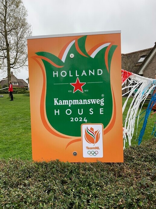 Oranjebestuur jureert Olympische straatversiering Kampmansweg - Foto: Ingezonden foto