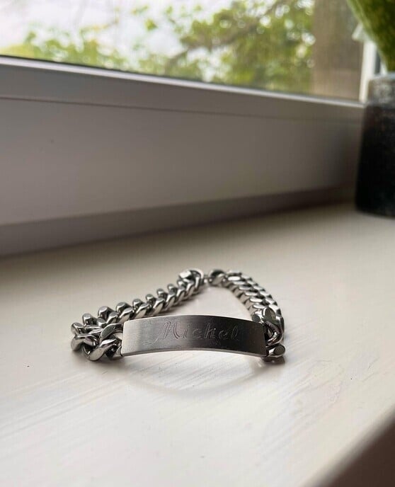 Wie is zijn armband kwijt? - Foto: Eigen geleverde foto