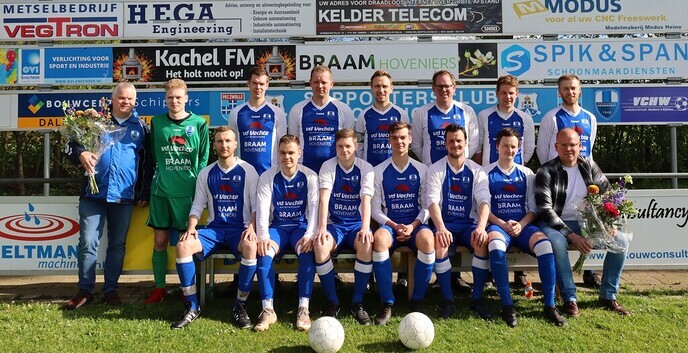 Sponsors verlengen contracten Hoonhorst 2 Zondag - Foto: Ingezonden foto