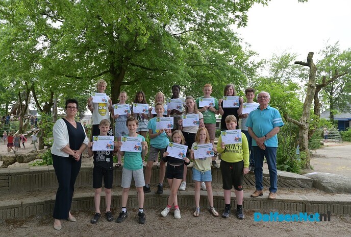 Verkeersdiploma`s uitgereikt aan basisscholieren - Foto: Johan Bokma