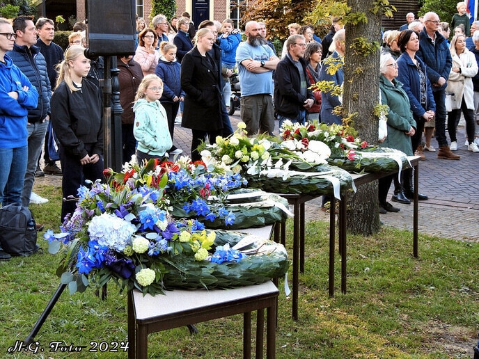 Herdenking 4 mei Nieuwleusen (foto)
