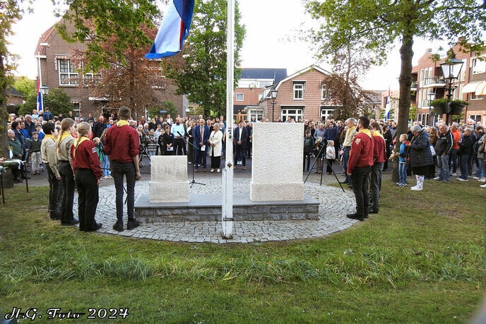 Herdenking 4 mei Nieuwleusen (foto)
