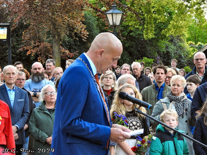 Herdenking 4 mei Nieuwleusen (foto)