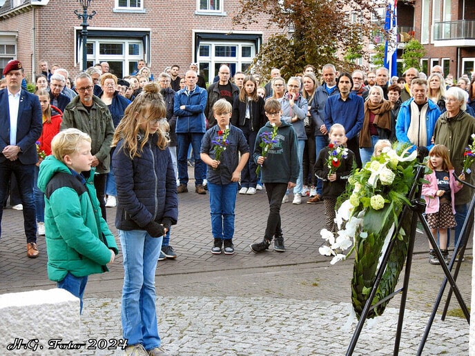 Herdenking 4 mei Nieuwleusen (foto)