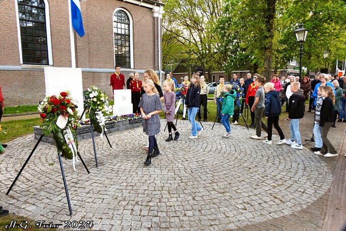 Herdenking 4 mei Nieuwleusen (foto)