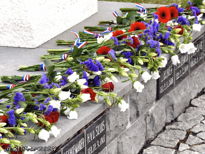 Herdenking 4 mei Nieuwleusen (foto)