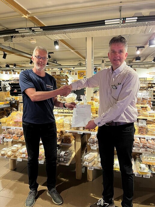 Jumbo Kamphuis verlengt sponsorcontract met Loopfestijn Dalfsen voor Kidsrun - Foto: Eigen geleverde foto