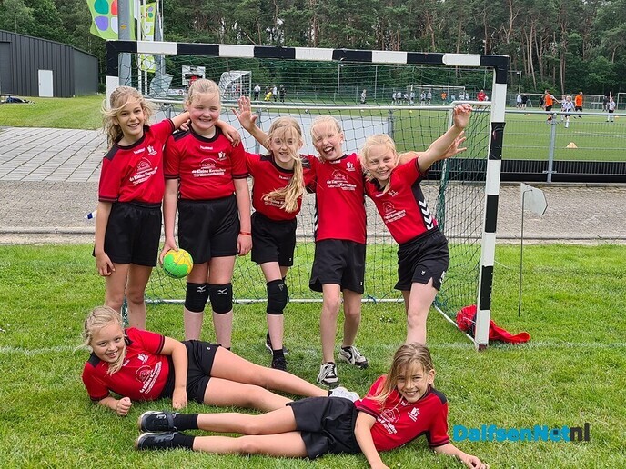 Succesvol Riek Pijnappel toernooi voor SV Dalfsen handbal! - Foto: Ingezonden foto