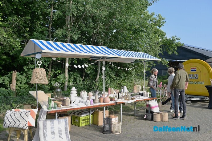 Boerenmarkt Buitenplaats Vechterweerd druk bezocht - Foto: Johan Bokma