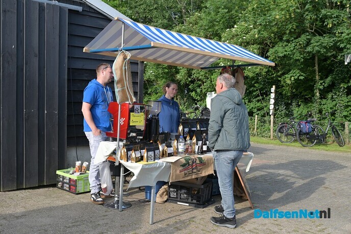 Boerenmarkt Buitenplaats Vechterweerd druk bezocht - Foto: Johan Bokma