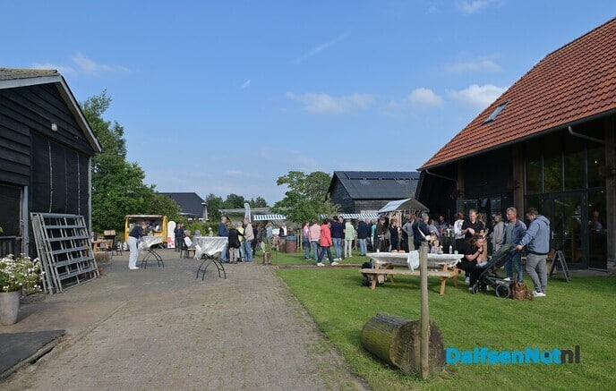 Boerenmarkt Buitenplaats Vechterweerd druk bezocht - Foto: Johan Bokma