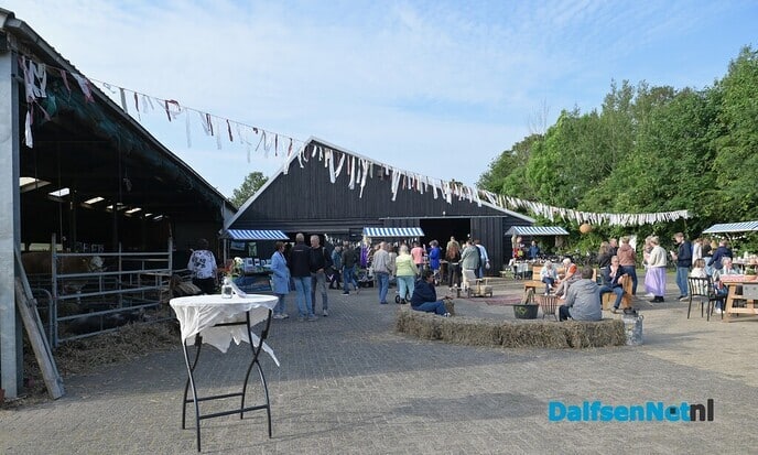 Boerenmarkt Buitenplaats Vechterweerd druk bezocht - Foto: Johan Bokma