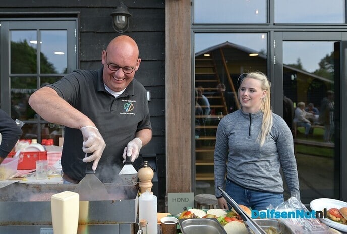 Boerenmarkt Buitenplaats Vechterweerd druk bezocht - Foto: Johan Bokma