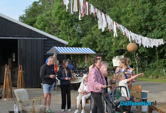 Boerenmarkt Buitenplaats Vechterweerd druk bezocht - Foto: Johan Bokma