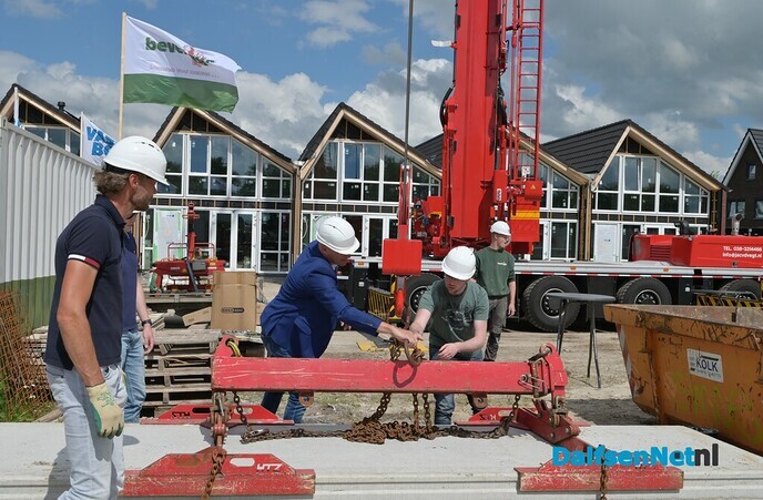 In Nieuwleusen is in een CPO verband gestart met de bouw van de tien starterswoningen - Foto: Johan Bokma