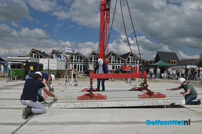 In Nieuwleusen is in een CPO verband gestart met de bouw van de tien starterswoningen - Foto: Johan Bokma